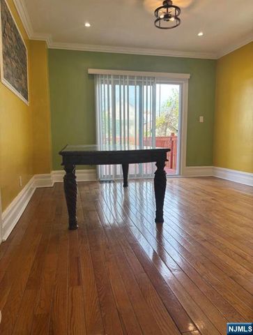 295 Pine Street, Lyndhurst, NJ 07071