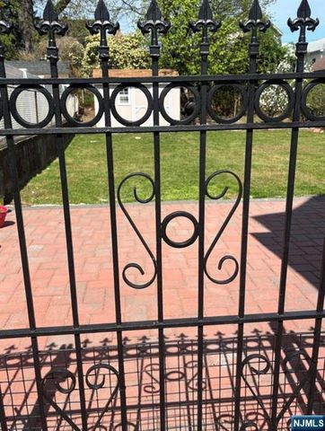 295 Pine Street, Lyndhurst, NJ 07071