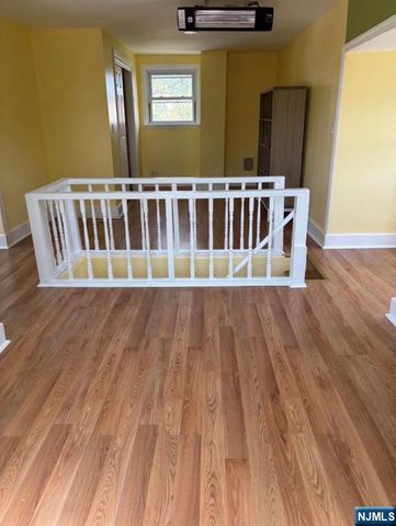 295 Pine Street, Lyndhurst, NJ 07071