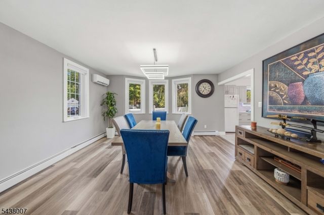 136 Glendale Dr, Ewing Twp., NJ 08618