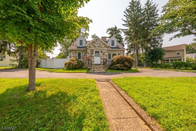 136 Glendale Dr, Ewing Twp., NJ 08618