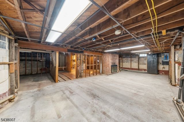 136 Glendale Dr, Ewing Twp., NJ 08618