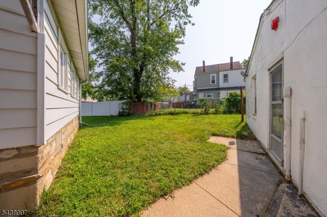 136 Glendale Dr, Ewing Twp., NJ 08618