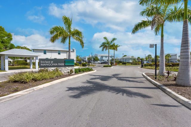 1645 Lindley Street, Mangonia Park, FL 33407