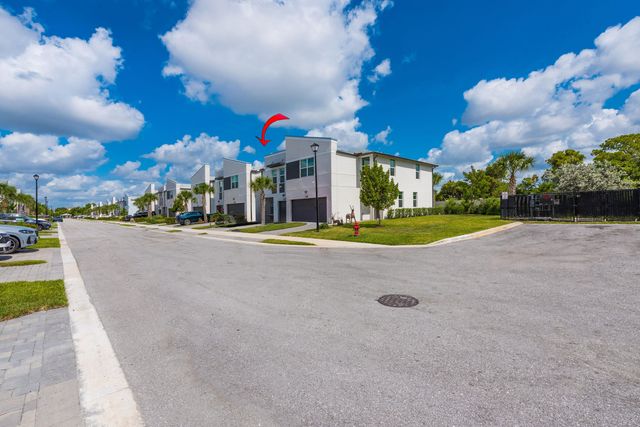 1645 Lindley Street, Mangonia Park, FL 33407