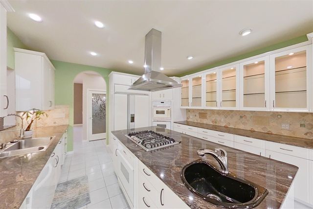 48315 Wadebridge Drive, Canton, MI 48187