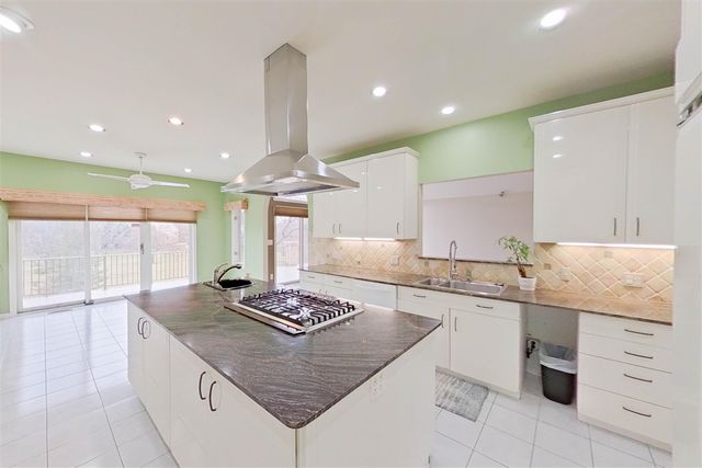 48315 Wadebridge Drive, Canton, MI 48187