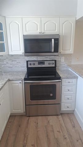 2415 Lincoln St 307, Hollywood, FL 33020