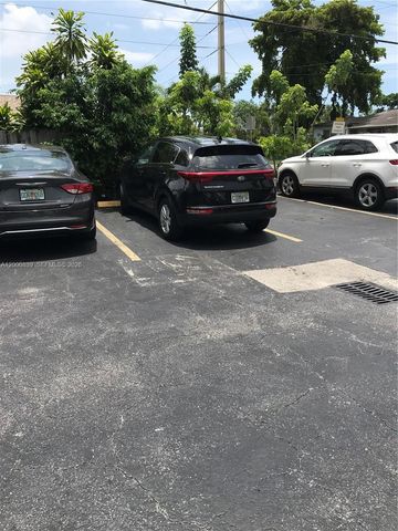 2415 Lincoln St 307, Hollywood, FL 33020