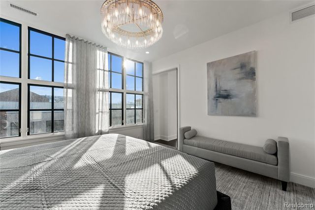 2051 Villa Road 304, Birmingham, MI 48009