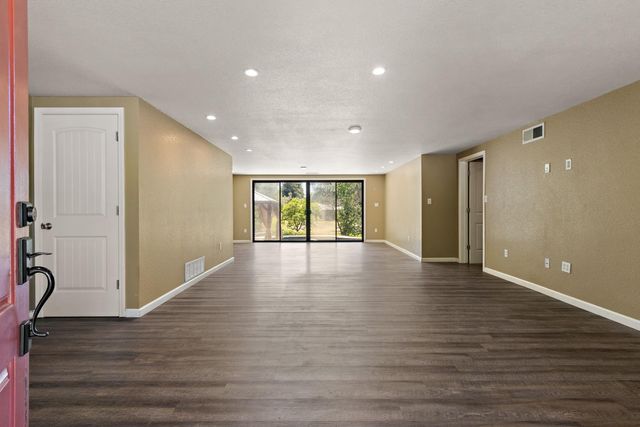 6512 Landis Ave, Carmichael, CA 95608