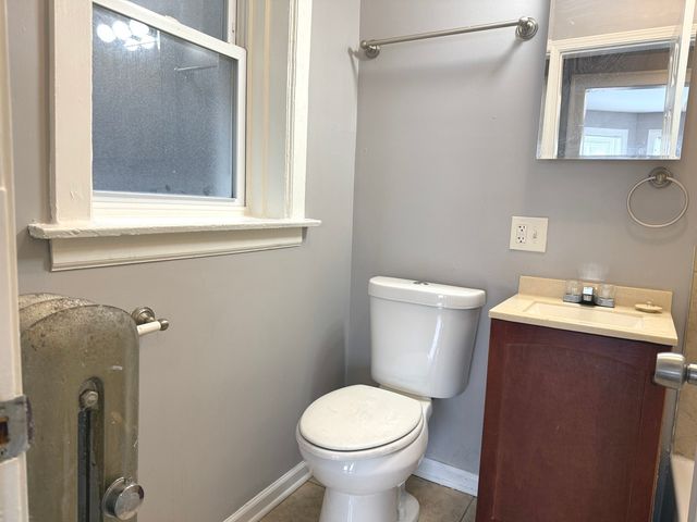 7615 S Kingston Avenue 2, Chicago, IL 60649