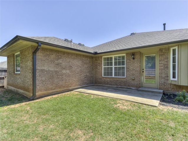10805 Turtlewood Drive, Midwest City, OK 73130