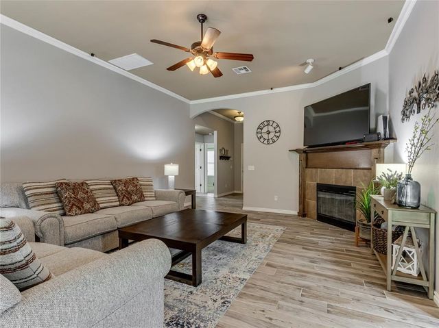 10805 Turtlewood Drive, Midwest City, OK 73130