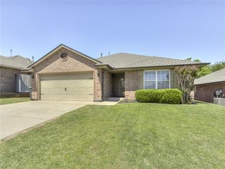 10805 Turtlewood Drive, Midwest City, OK 73130