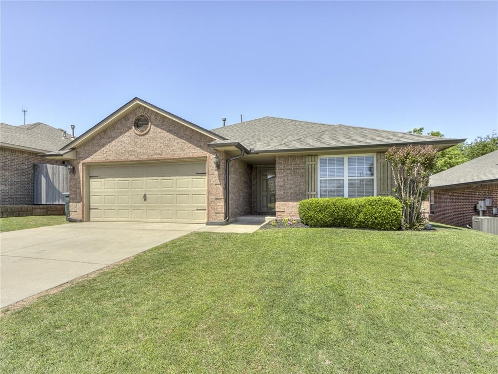 10805 Turtlewood Drive, Midwest City, OK 73130