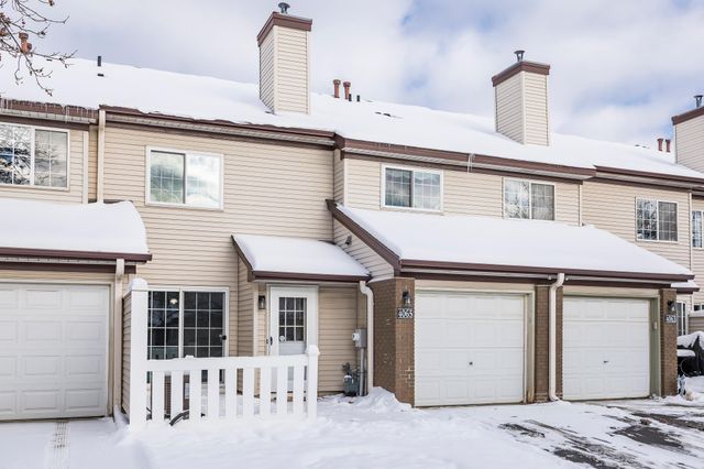 4065 Wilshire Circle 8, Shoreview, MN 55126