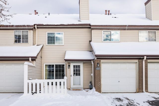 4065 Wilshire Circle 8, Shoreview, MN 55126