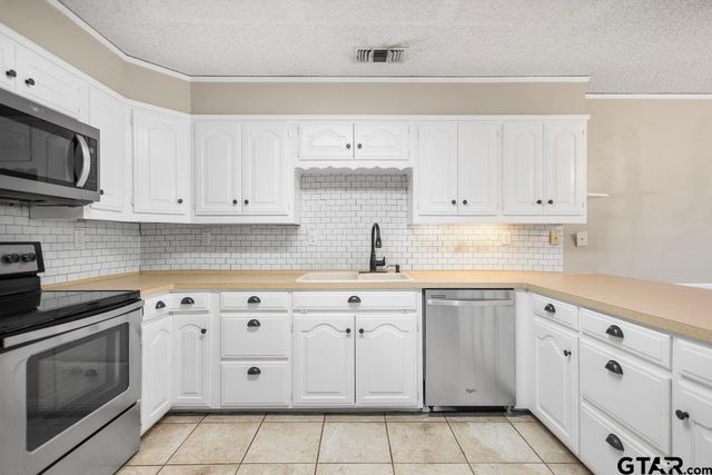 15938 Big Oak Bay, Tyler, TX 75707