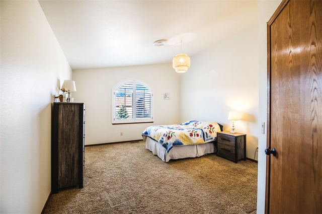 16 Pine Drive, Red Lodge, MT 59068