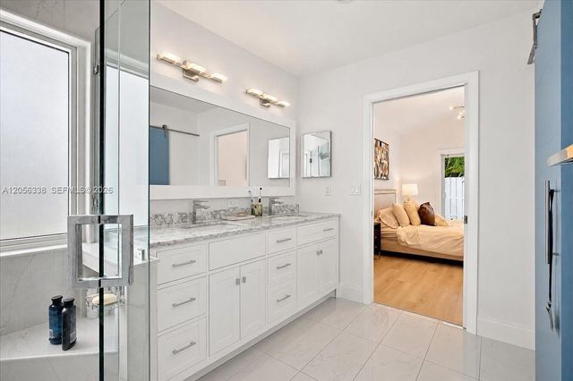 325 Somerset Way, Weston, FL 33326
