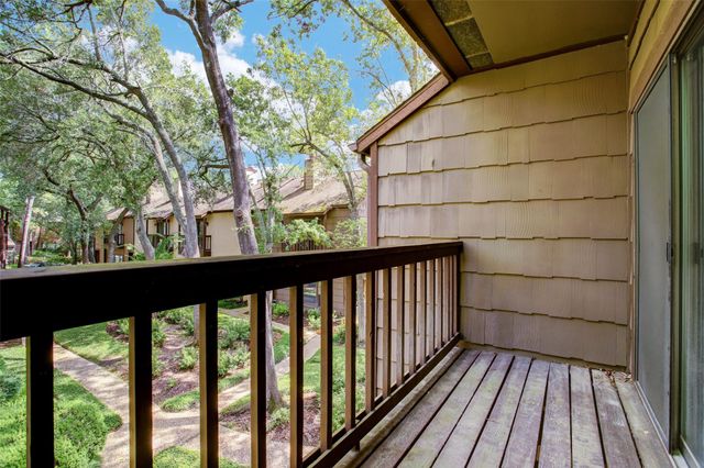 11711 Memorial Drive 572, Houston, TX 77024