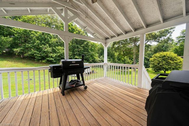 327 E Carter Mill Road, Elkin, NC 28621