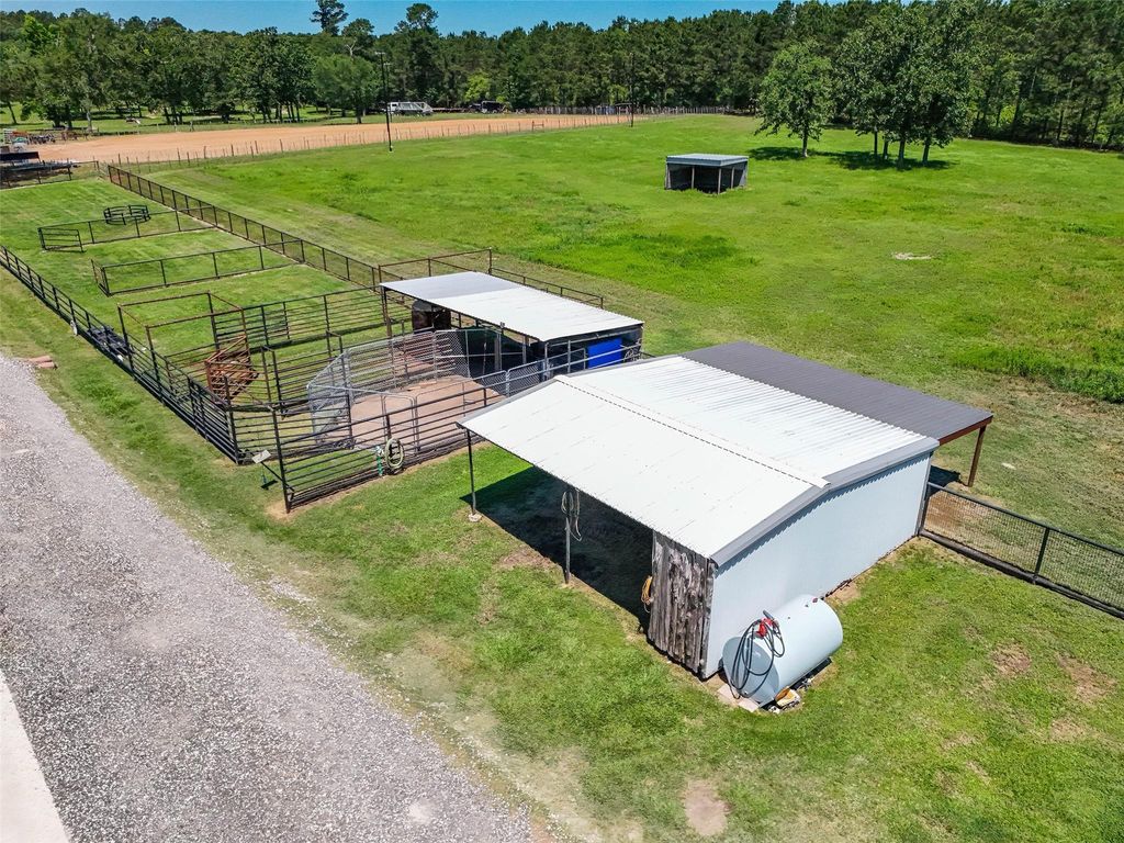 TR 1 Fm 3179, Huntsville, TX 77340