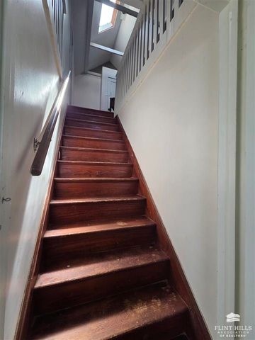 334 W Walnut St, Junction City, KS 66441