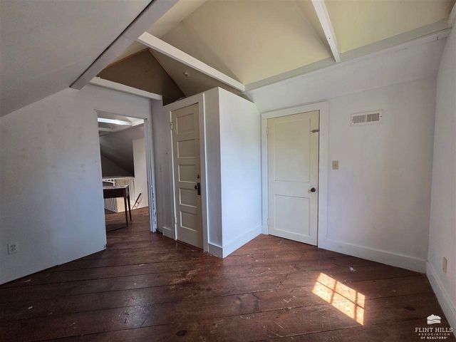 334 W Walnut St, Junction City, KS 66441