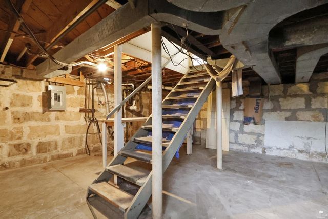 334 W Walnut St, Junction City, KS 66441