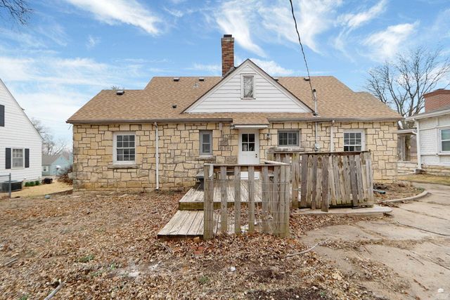 334 W Walnut St, Junction City, KS 66441