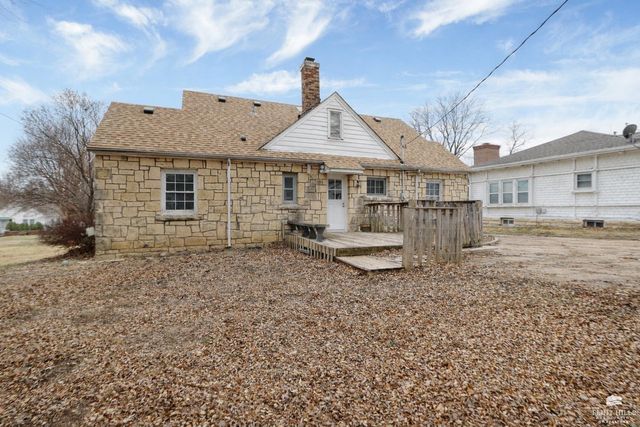 334 W Walnut St, Junction City, KS 66441