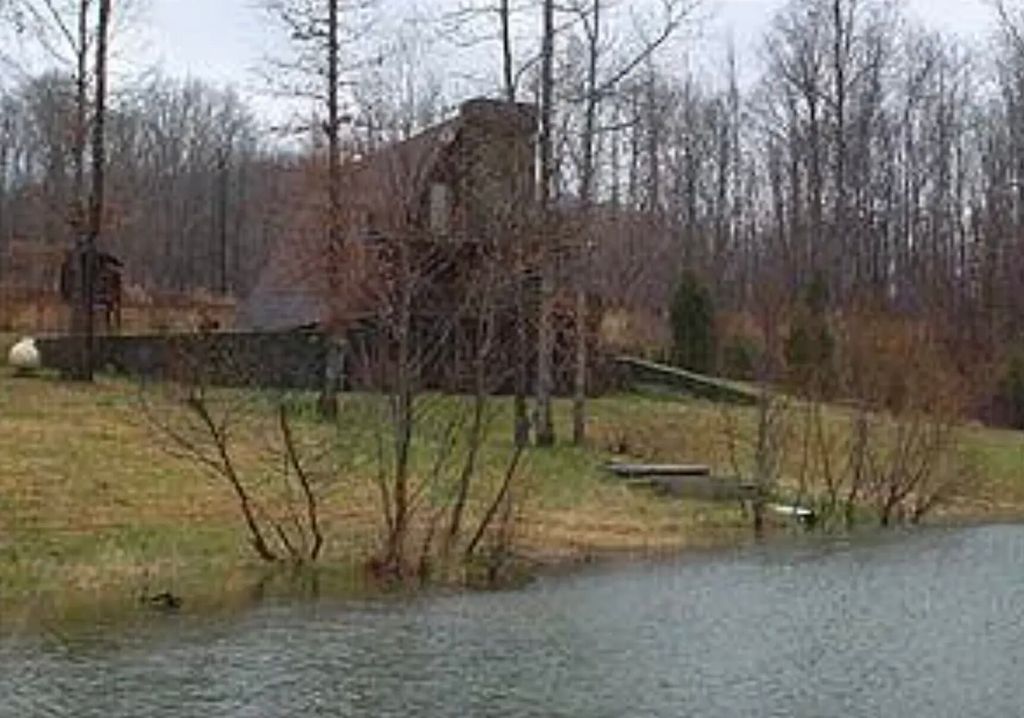 156 Tracy Rd, Hohenwald, TN 38462