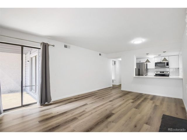 6400 S Dayton St H3, Greenwood Village, CO 80111