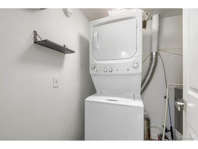 6400 S Dayton St H3, Greenwood Village, CO 80111