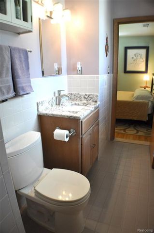 3593 Meadowleigh Lane, Waterford, MI 48329