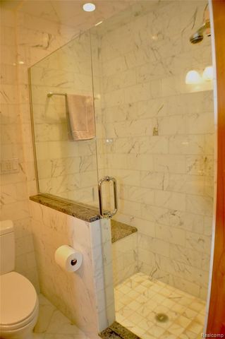 3593 Meadowleigh Lane, Waterford, MI 48329