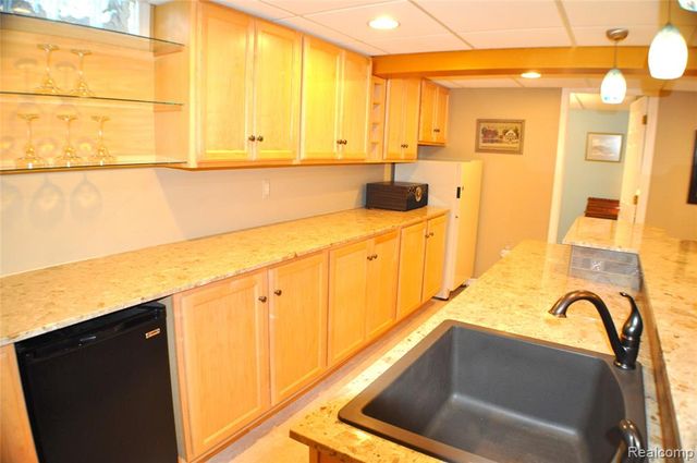 3593 Meadowleigh Lane, Waterford, MI 48329