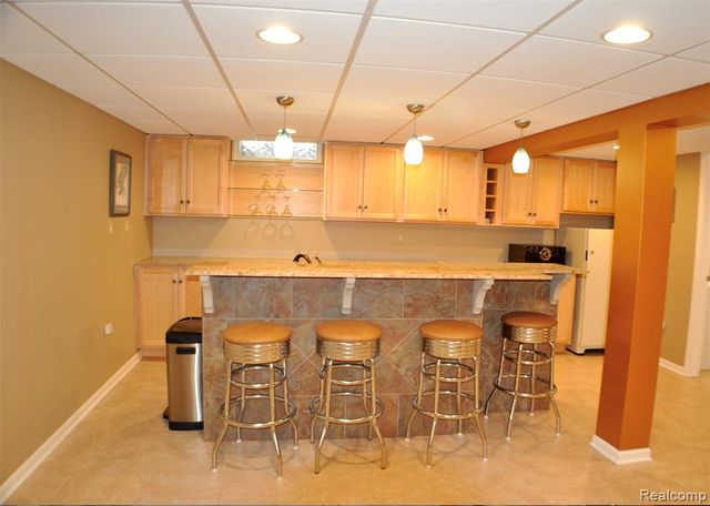 3593 Meadowleigh Lane, Waterford, MI 48329