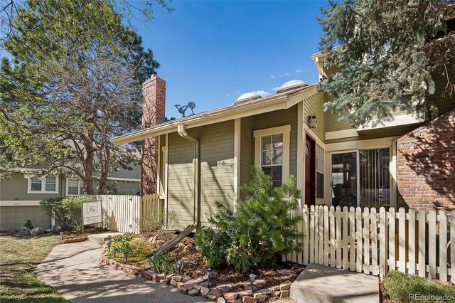 2003 S Helena Street D, Aurora, CO 80013