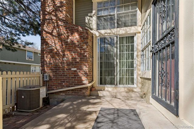 2003 S Helena Street D, Aurora, CO 80013