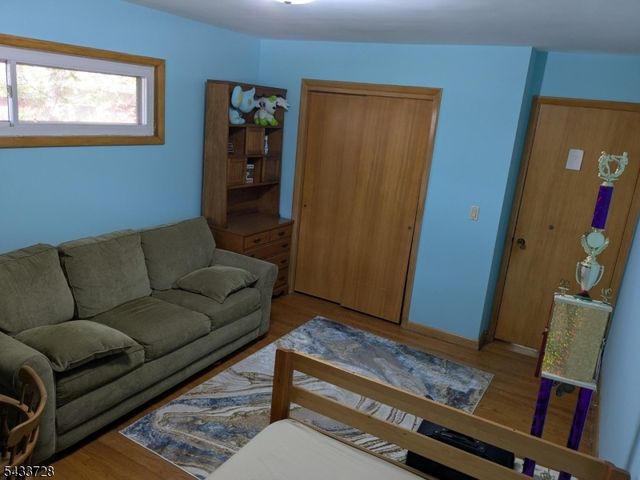 49 Kipp Ave, Elmwood Park Boro, NJ 07407