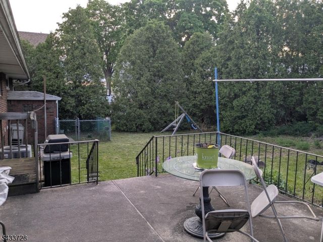 49 Kipp Ave, Elmwood Park Boro, NJ 07407