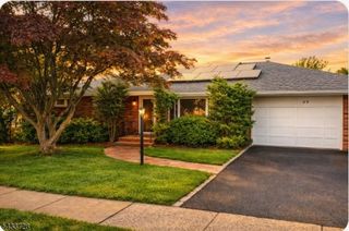 49 Kipp Ave, Elmwood Park Boro, NJ 07407