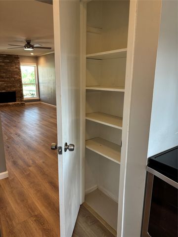 10704 Pagewood Drive 34, Dallas, TX 75230