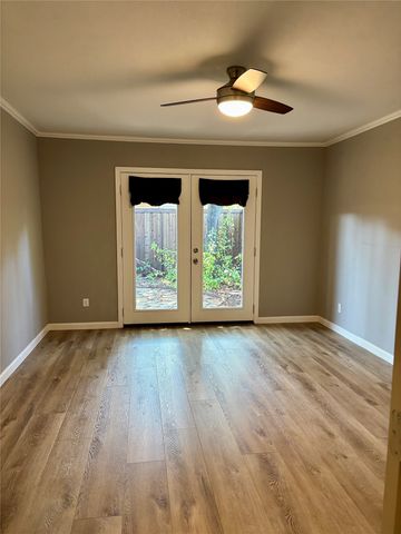 10704 Pagewood Drive 34, Dallas, TX 75230