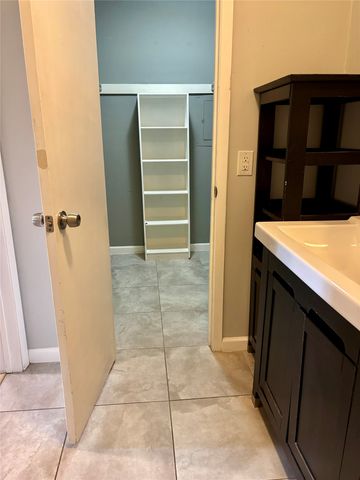 10704 Pagewood Drive 34, Dallas, TX 75230
