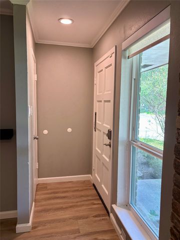 10704 Pagewood Drive 34, Dallas, TX 75230