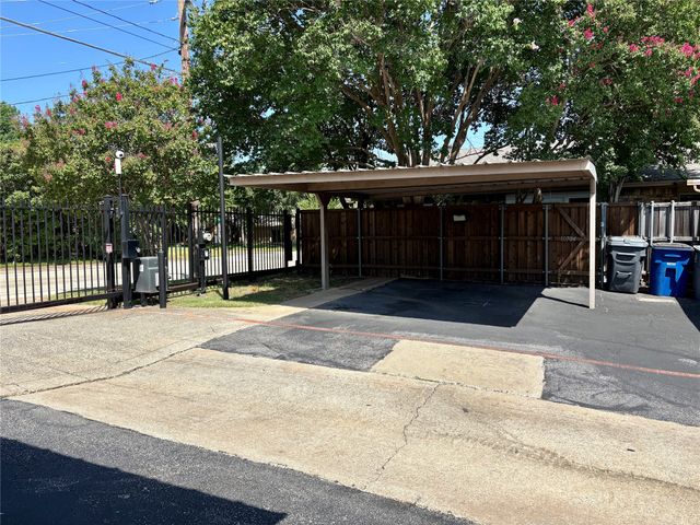 10704 Pagewood Drive 34, Dallas, TX 75230